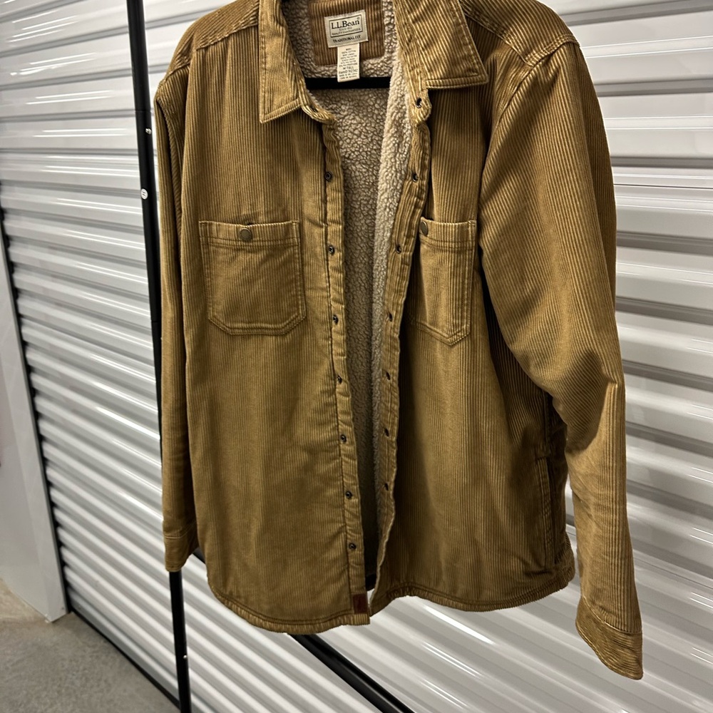 M/Tall L.L. Bean Tan Corduroy Jacket w/ Sherpa Lining